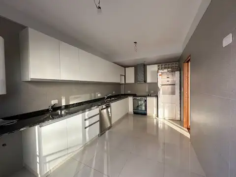 Fernández de Enciso 3700