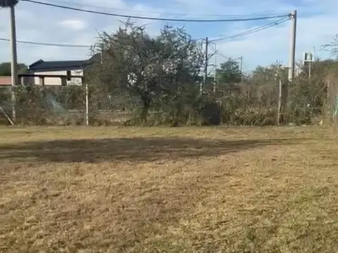 Terreno en Venta en Villa Catalina, USD 45.000