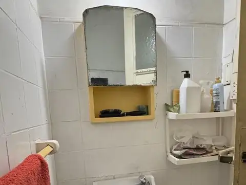 CASA A RECICLAR/DOS LOTES DE TERRENO PARA INVERSION.