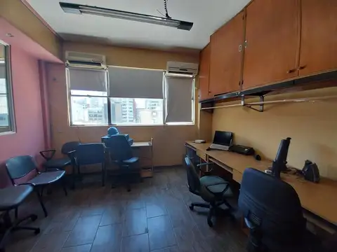 Oficina 2 ambientes con 1 baño