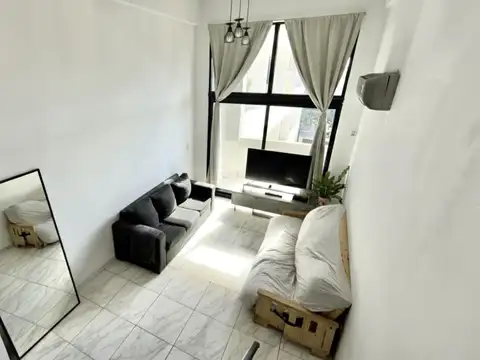 Zelarrayan 1600, Piso 4