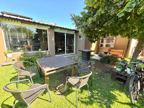 Casa 3 ambientes con 2 baños