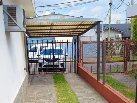 Departamento P,Baja  2 amb.( 1 persona) con entrada de auto a Mts de Ruta 202- Malvinas Argen