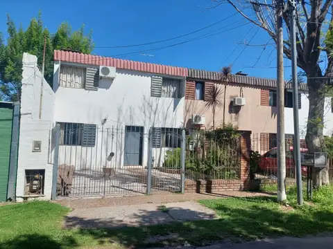 Dúplex en venta c/ cochera en José C. Paz