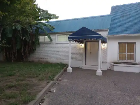 CASA 16 AMB EN VENTA CAMPANA EN 5 LOTES ESQUINA