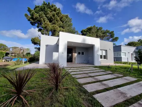 Casa - Venta - Argentina, Miramar - Paseo de las Charitas y Templanza 280
