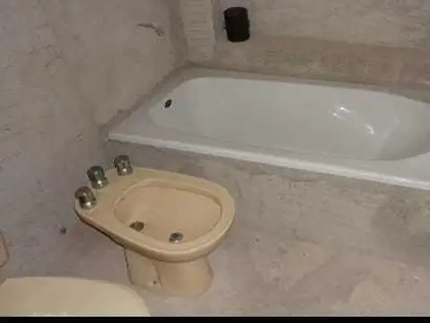 Casa 7 ambientes con 3 baños