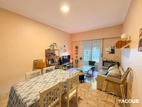 PH en venta - 3 Dormitorios 2 Baños - La Plata