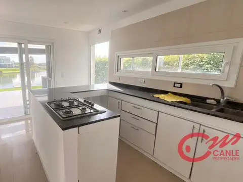 Casa en Venta en San Sebastian, USD 230.000