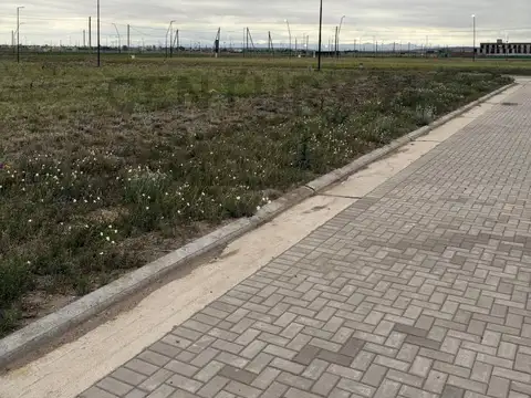 VENDO LOTE DE 360M2 APTO DUPLEX , CENTRAL