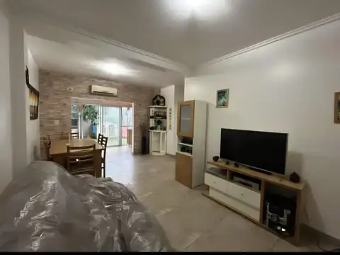 Depto Tipo Casa en Alquiler de 3 dormitorios