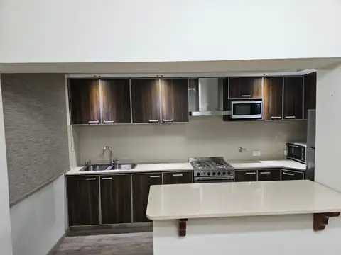 Casa 3 amb c/Garage y Fondo Libre