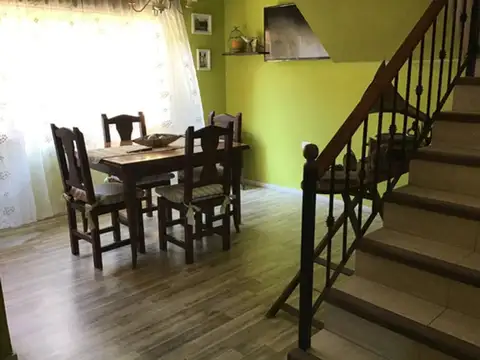 Casa 5 Amb + Depto 2 Amb + Local - Acepta Propiedad Menor Va