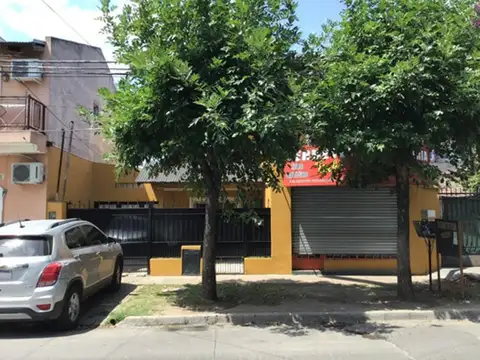 Casa 5 Amb + Depto 2 Amb + Local - Acepta Propiedad Menor Va