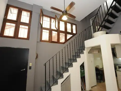 Depto Tipo Casa en Venta 100 años