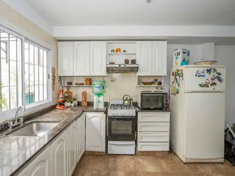 Depto Tipo Casa en Venta 26 años