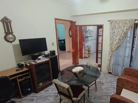 Depto Tipo Casa en Venta 50 años