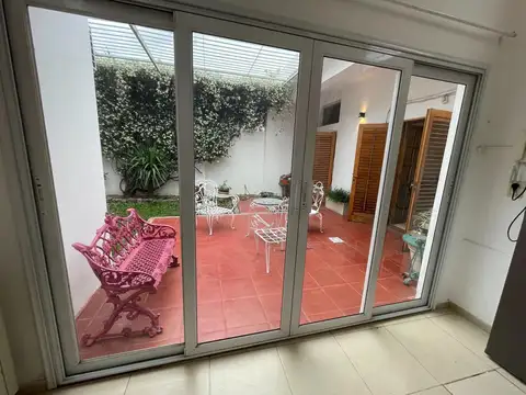 CASA 4 DORMITORIOS EN VILLA CABRERA