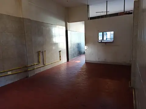 VENTA LOCAL 40 MTS C/BAÑO Y PATIO  (con renta) VIRREYES