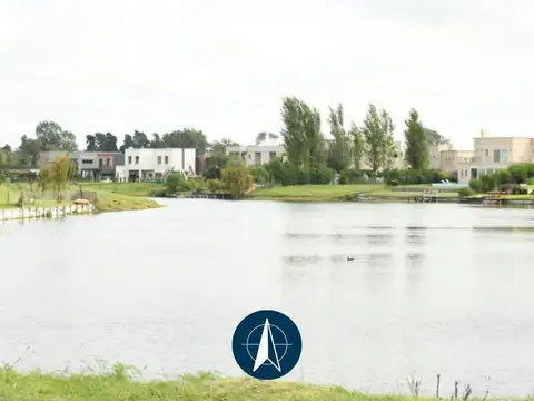 Casa 4 ambientes con 4 baños