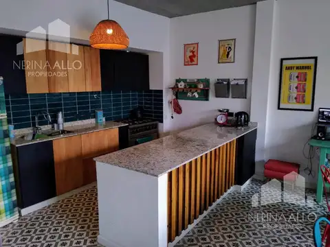 Casa 5 ambientes con 2 baños