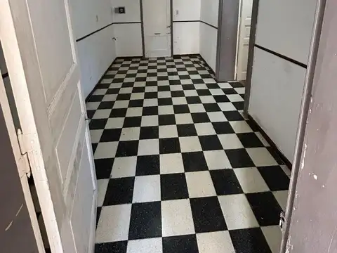 Casa 6 ambientes con 1 baño