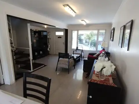 Casa 4 ambientes con 3 baños