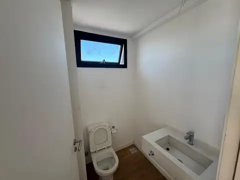 Departamento 4 ambientes con 3 baños