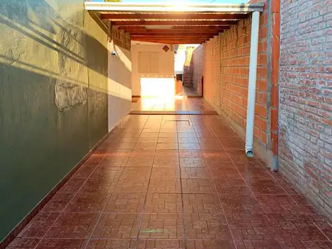 Casa 4 ambientes con 1 baño