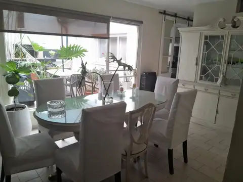 Depto Tipo Casa en Venta en General San Martin, USD 295.000