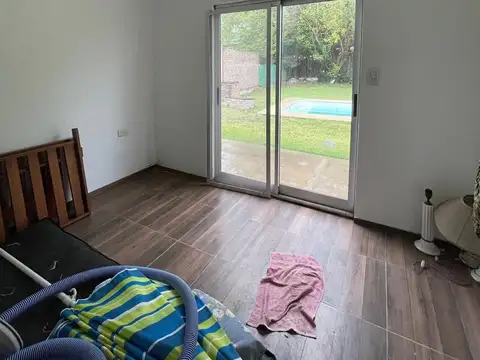 Casa 3 ambientes con 1 baño