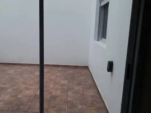 Depto Tipo Casa 3 ambientes con 2 baños