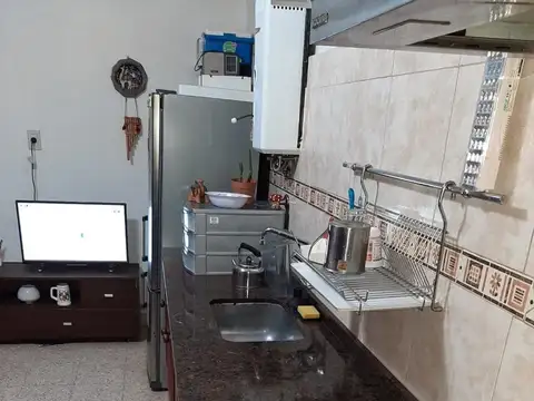 Casa 4 ambientes con 1 baño