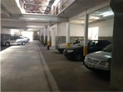 Galpon en Alquiler en Abasto, $ 7.500.000