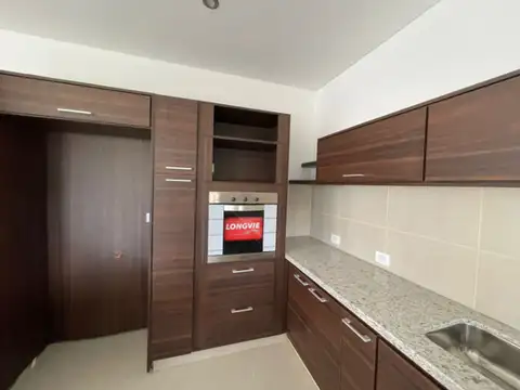 Casa 7 ambientes con 4 baños