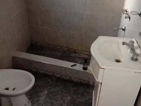 Dúplex 3 ambientes con cochera.