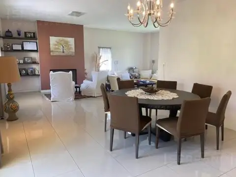 Casa en Alquiler en Laguna Del Sol, USD 4.500