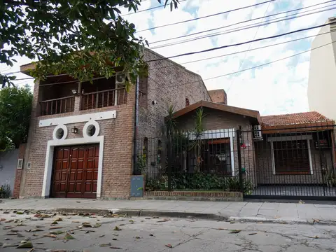 Casa Chalet  en Venta en Ciudad Jardin, Tres de Febrero, G.B.A. Zona Oeste
