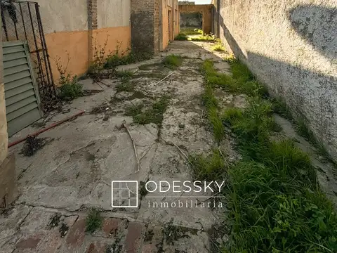 Cañuelas -Casa a refaccionar en muy buena ubicacion