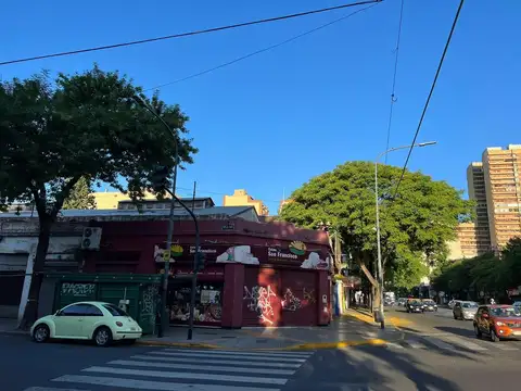 Depto Tipo Casa en Venta 80 años