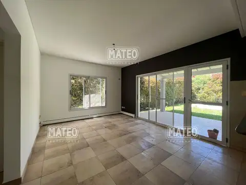 Casa en Venta con 1 cochera