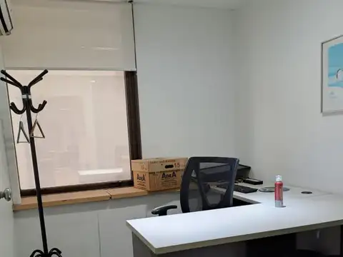 PELLEGRINI CARLOS  N°1023 -Piso  1