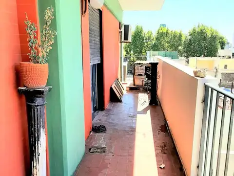 DEPARTAMENTO DE 4 AMBIENTES EN VENTA, ZONA PARQUE PATRICIOS