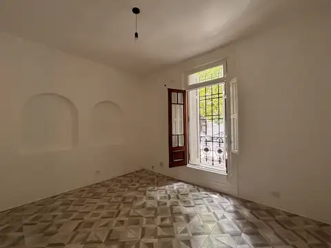 Valentín Gómez 3600, Piso PB