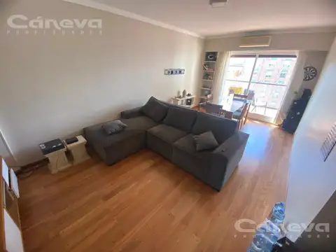 Amplio y Luminoso Departamento en la Exclusiva Isla de Olivos.