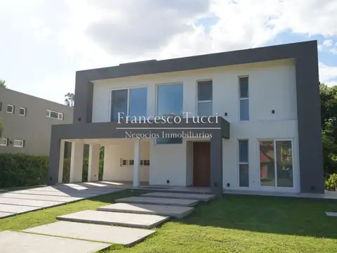 Casa en venta 5 ambientes en el Country La Tradición