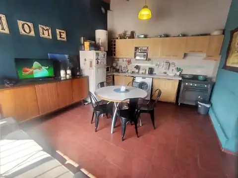 PARCELA AL FONDO COMPUESTO DE 2 DEPARTAMENTOS DE 3 AMB CENTRICO