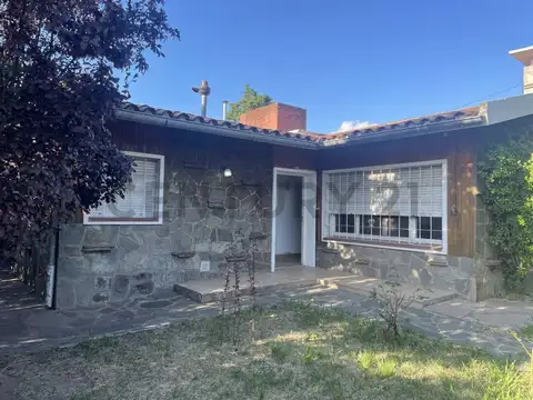 Casa en Venta en La Falda, USD 145.000