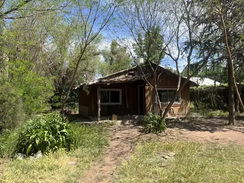 VENTA DE LOTE CON CABAÑA-RUTA 82 LAS COMPUERTAS