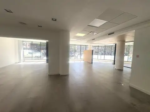 Excelente local comercial en esquina!